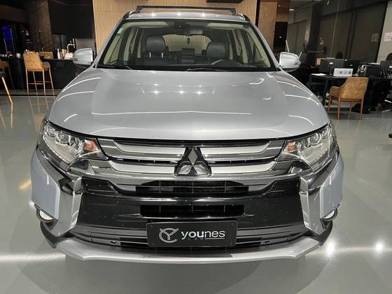MITSUBISHI OUTLANDER 3.0 GT 4X4 V6 24V GASOLINA 4P AUTOMÁTICO